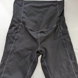 Fabletics - High-Waisted PureLuxe Maternity Short 9'' - S